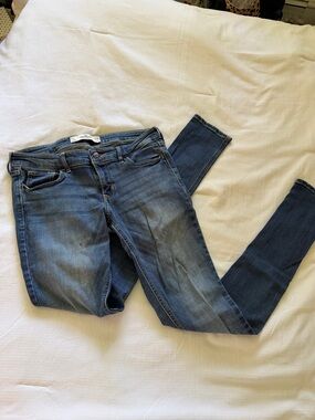 Hollister Women's Medium Blue Skinny Jeans